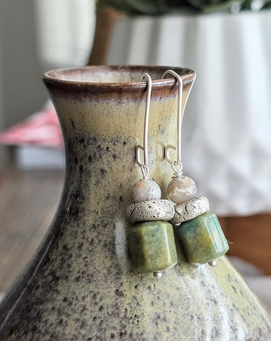 Every day dangle earrings with fine silver and agate