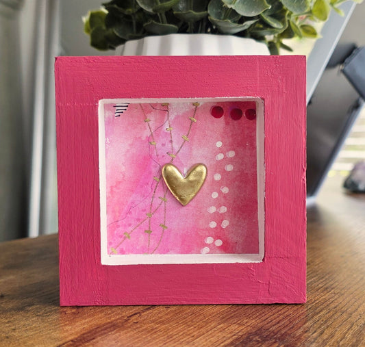 Gold Heart on Pink – 4x4 Shelf Sitter